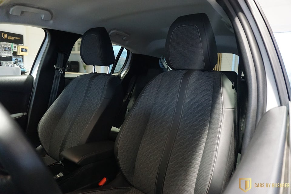 Peugeot 208 1,2 PureTech 100 Allure+ 5d