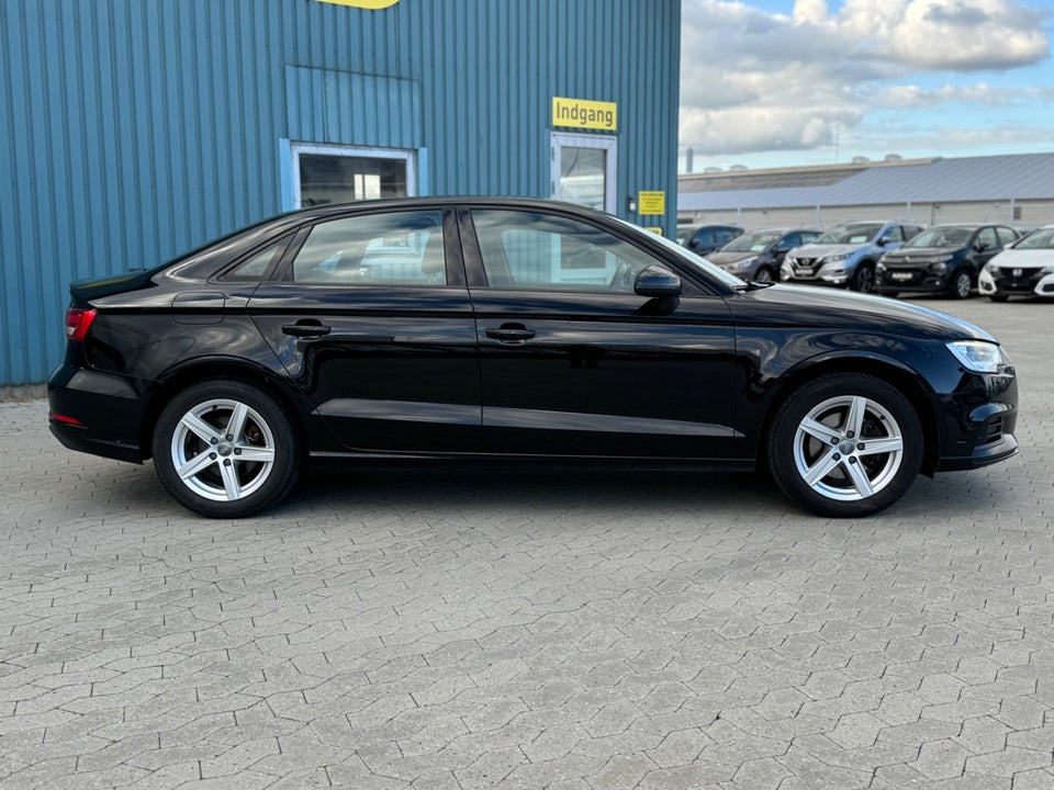 Audi A3 1,6 TDi 110 4d