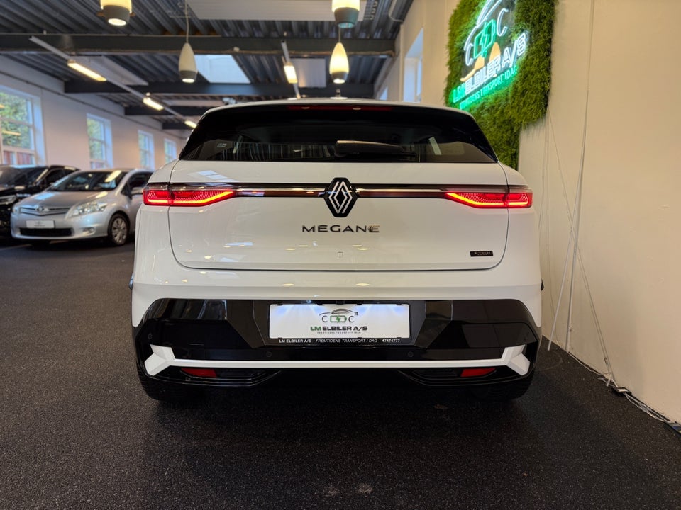 Renault Megane E-Tech 40 Equilibre 5d