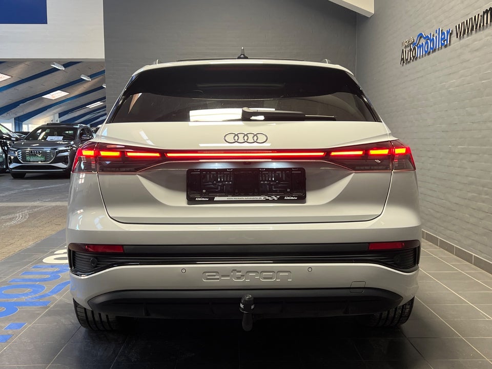 Audi Q4 e-tron 40 S-line 5d