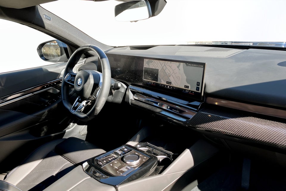 BMW i5 eDrive40 Fully Charged M-Sport 4d