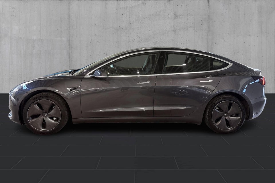 Tesla Model 3 Standard Range+ RWD 4d