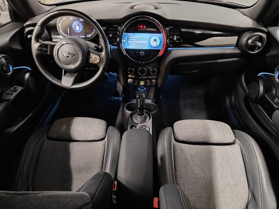 MINI Cooper SE Essential 3d