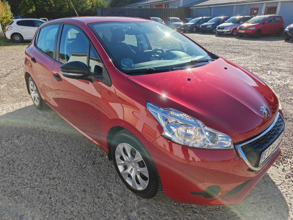Peugeot 208 1,0 VTi Active 5d