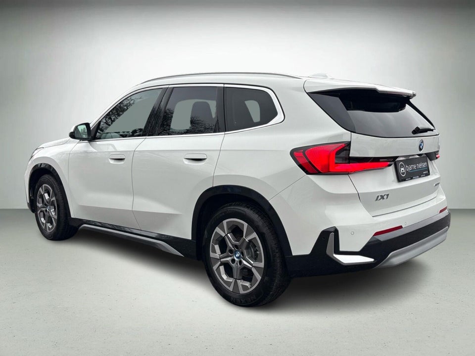BMW iX1 eDrive20 X-Line 5d