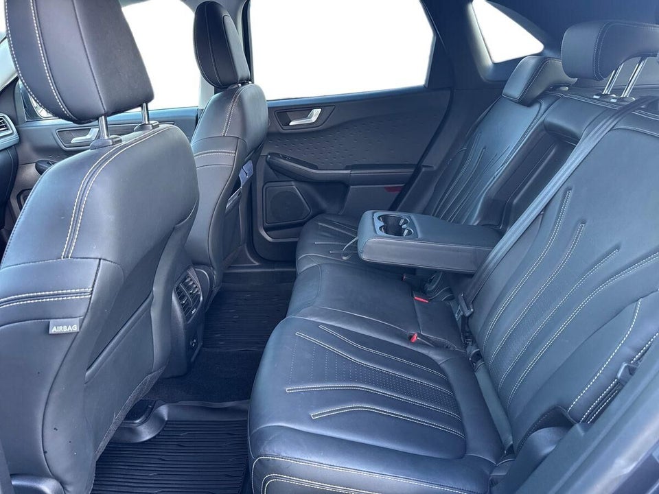 Ford Kuga 2,5 PHEV Vignale CVT 5d