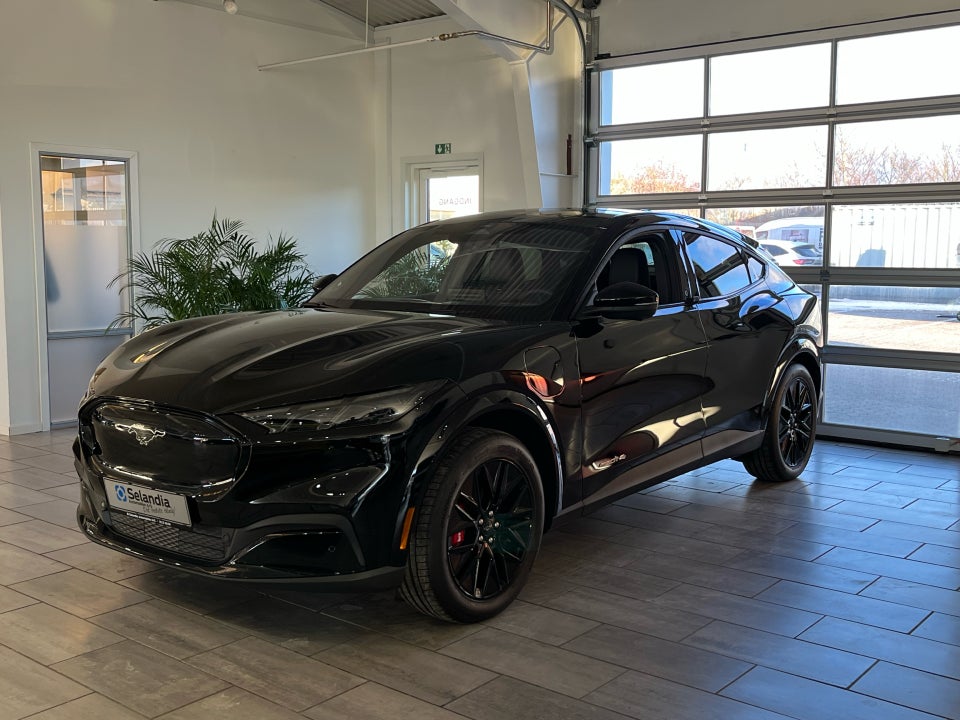 Ford Mustang Mach-E 88 Premium Extended Range AWD 5d