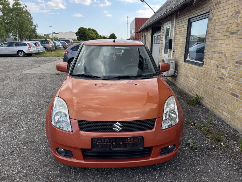 Suzuki Swift 1,5 GLX 5d