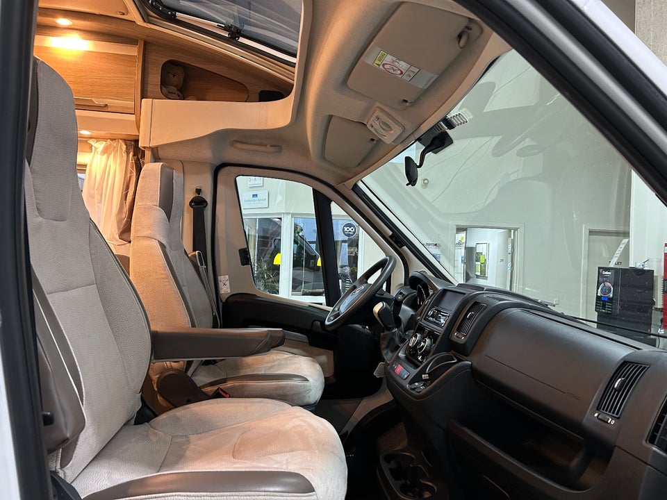 Knaus Sky 2,3 Ti 700 MEB aut. 2d