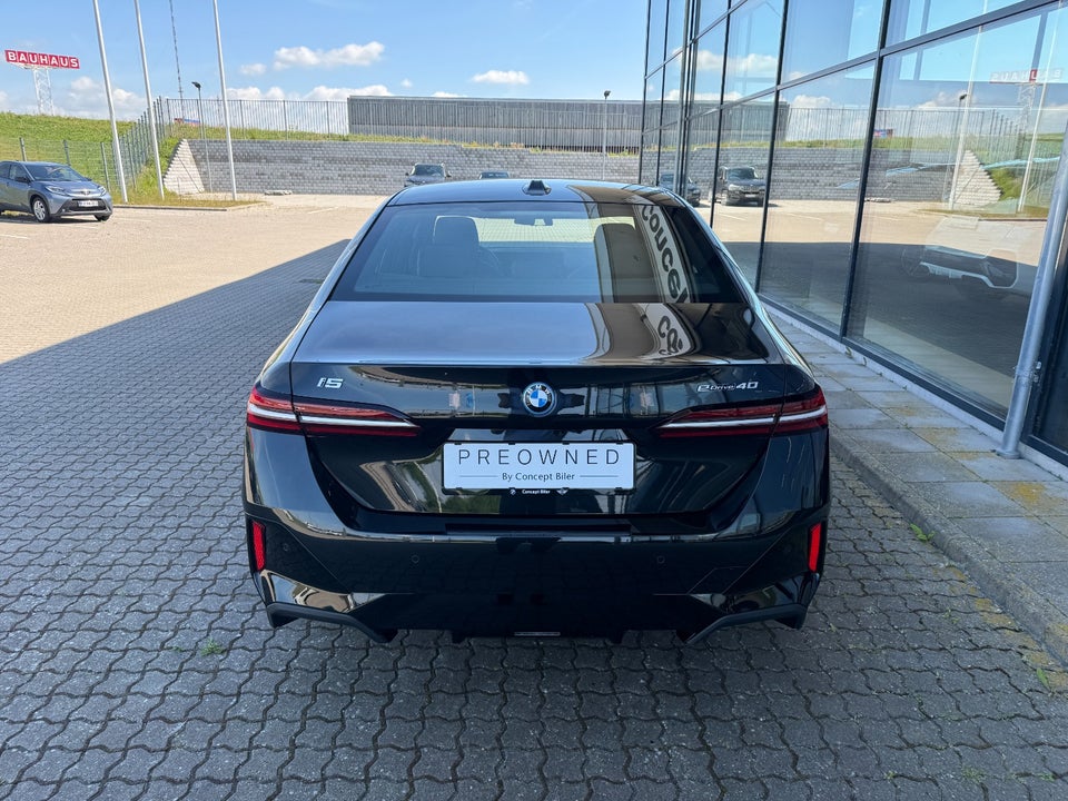 BMW i5 eDrive40 M-Sport 4d