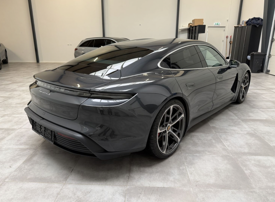 Porsche Taycan 4S 4d