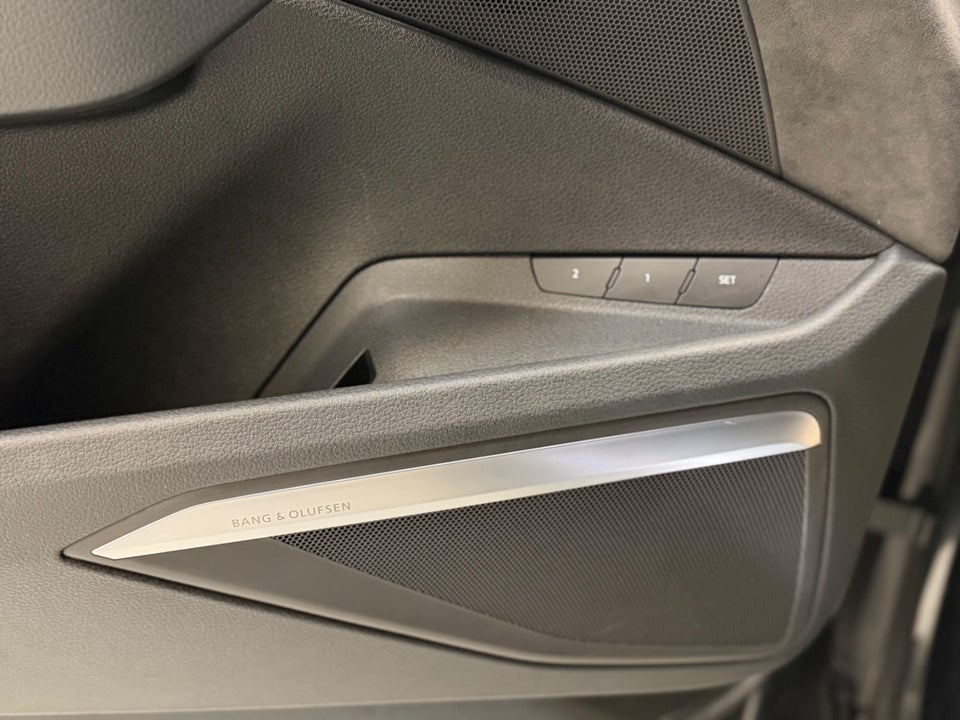 Audi e-tron 55 S-line quattro 5d