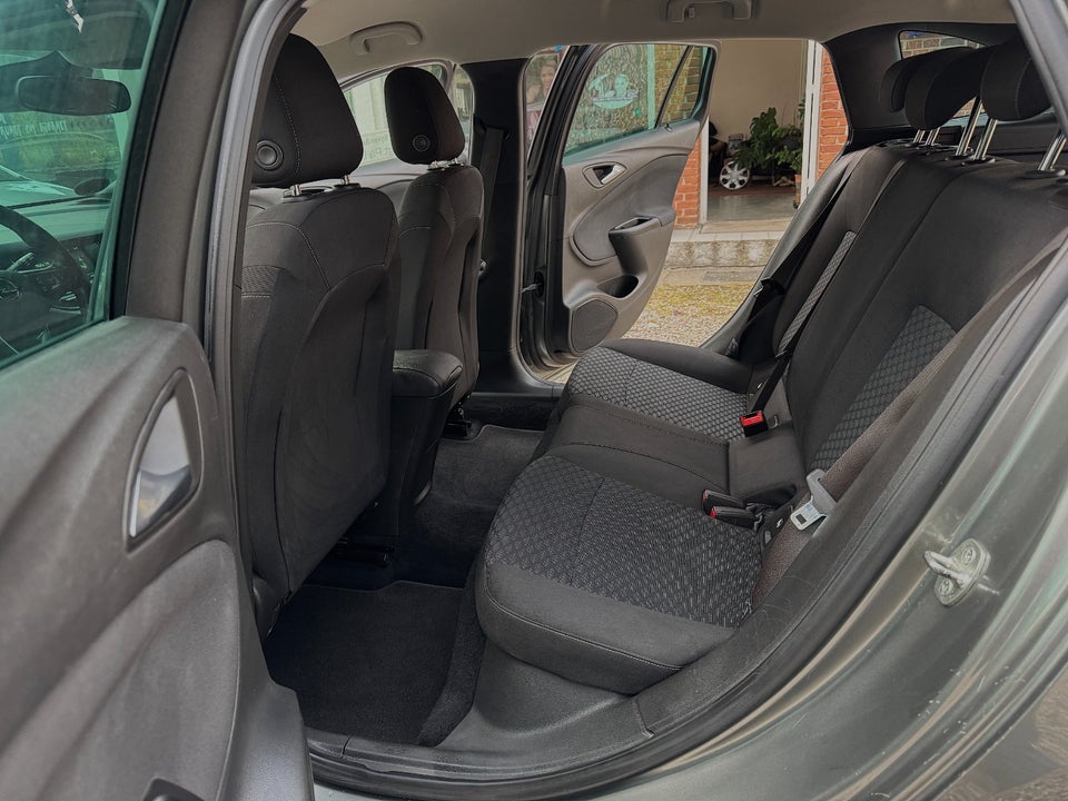 Opel Astra 1,0 T 105 Enjoy Sports Tourer 5d