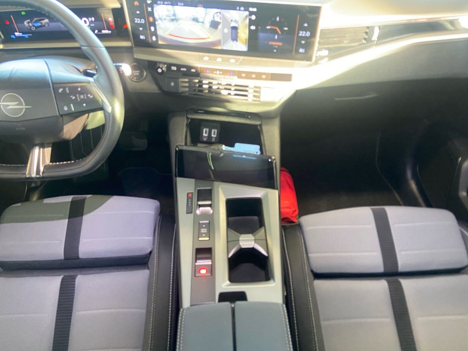 Opel Grandland-e 73 GS Sky 5d