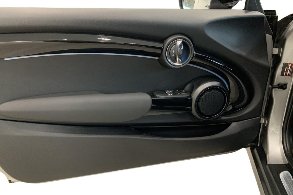 MINI Cooper SE Classic Trim 3d