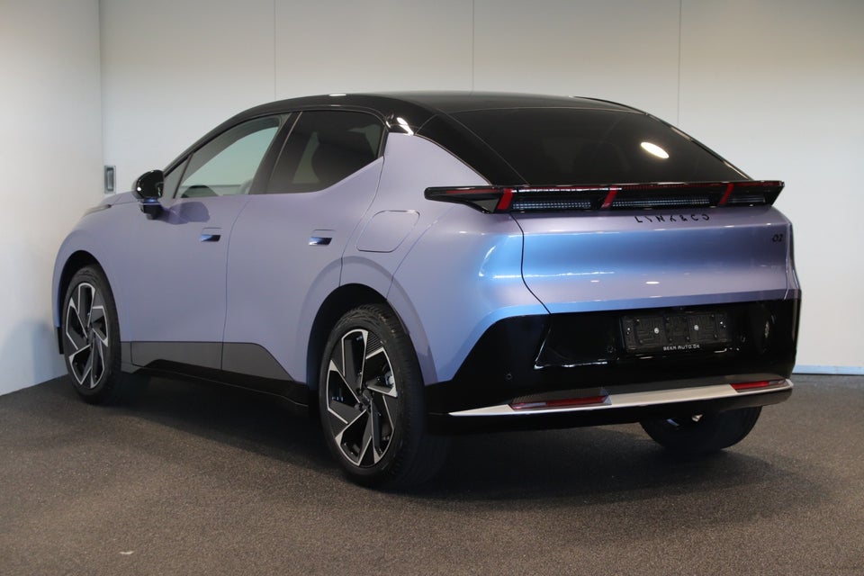 Lynk & Co 02 More 5d