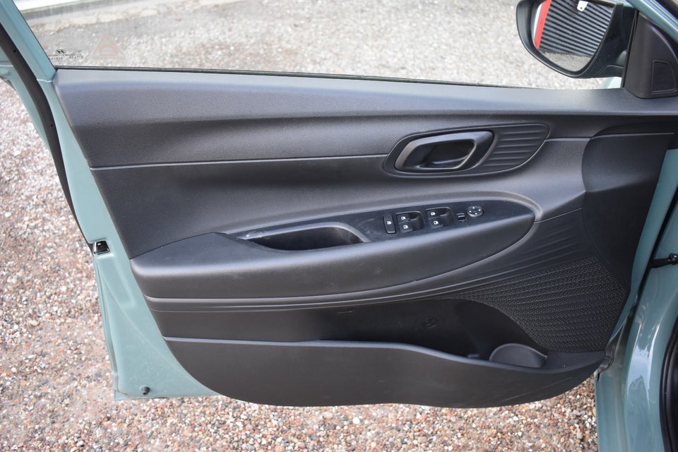 Hyundai i20 1,0 T-GDi Essential DCT 5d