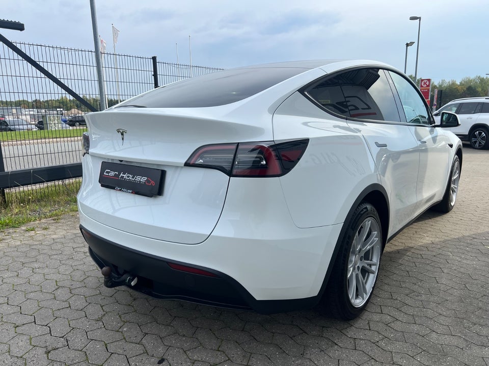 Tesla Model Y RWD 5d
