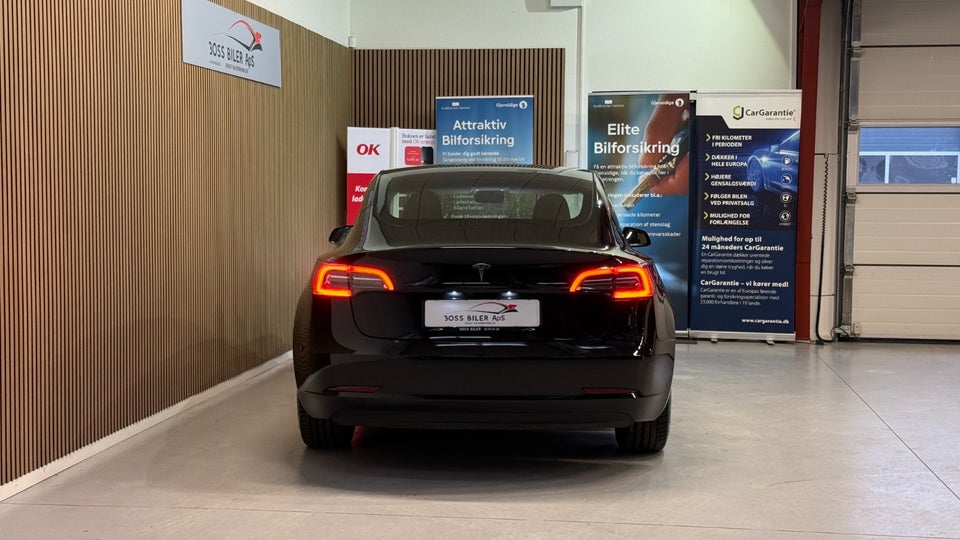 Tesla Model 3 Standard Range+ RWD 4d