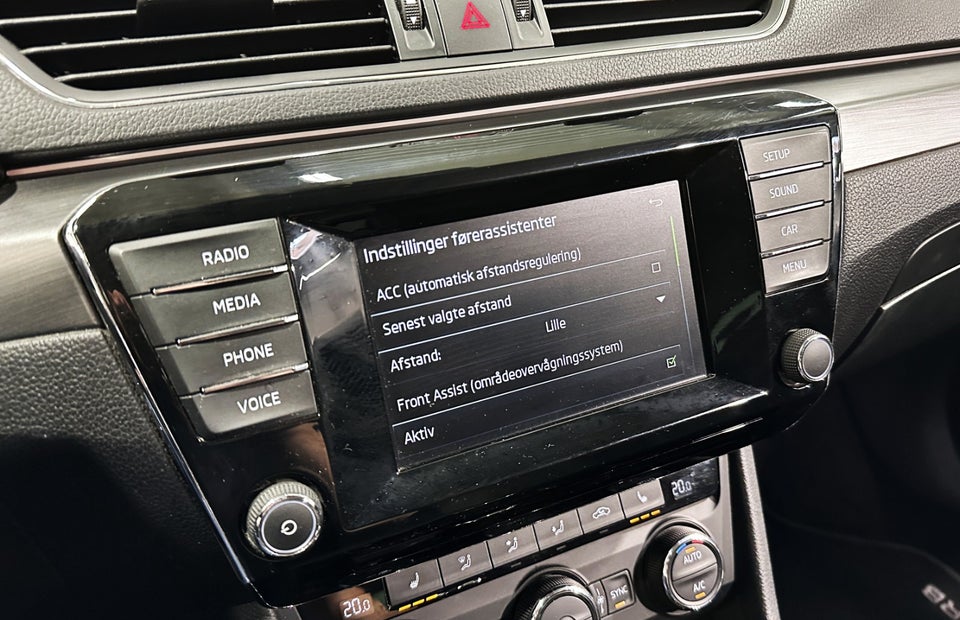 Skoda Superb 2,0 TDi 150 Style Combi DSG 5d