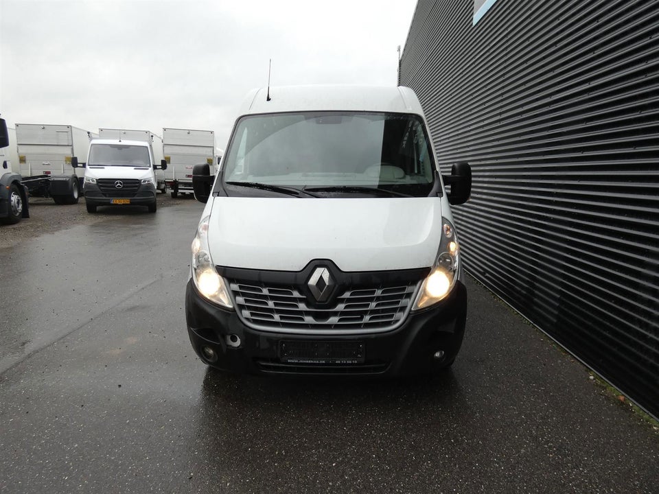 Renault Master III T35 2,3 dCi 145 L2H2 Kassevogn