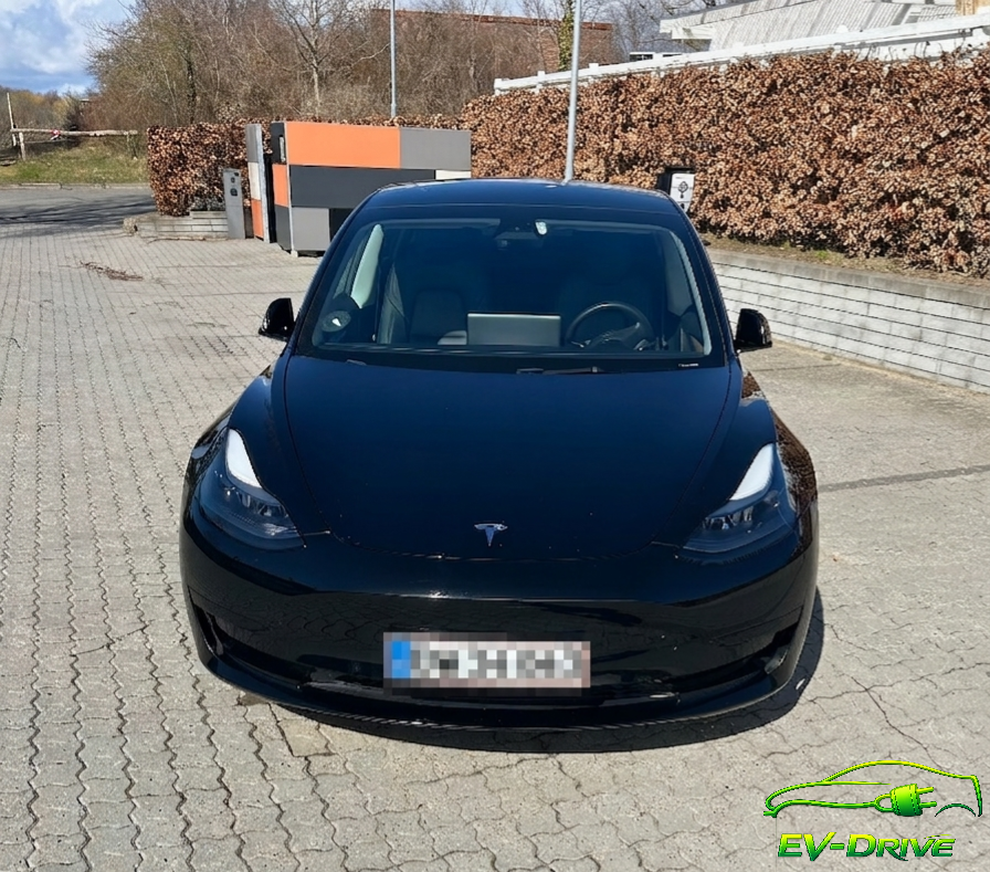 Tesla Model 3 RWD 4d