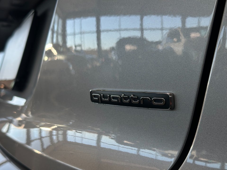 Audi Q4 e-tron 45 quattro 5d