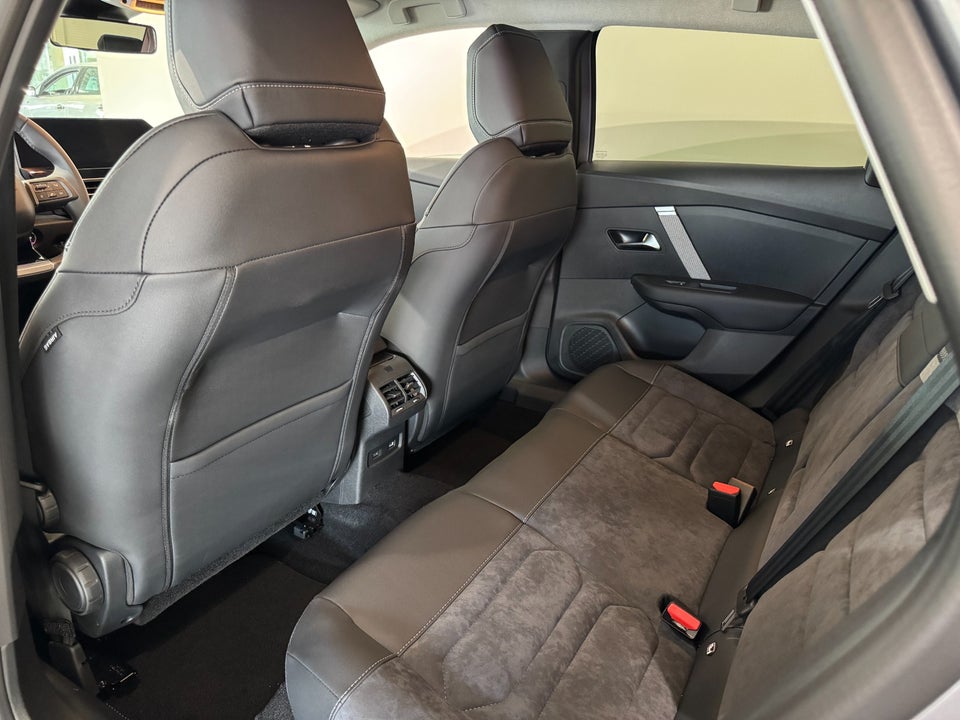 Citroën ë-C4 X 54 Ë-Series 4d