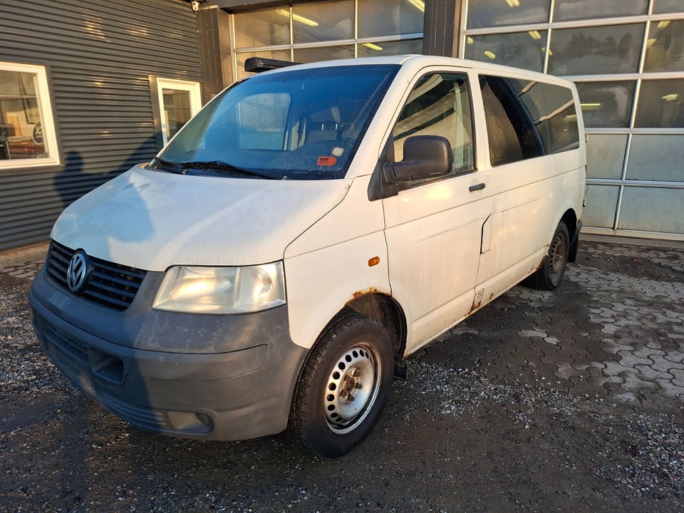 VW Transporter 2,5 TDi 130 Kassevogn kort 4d