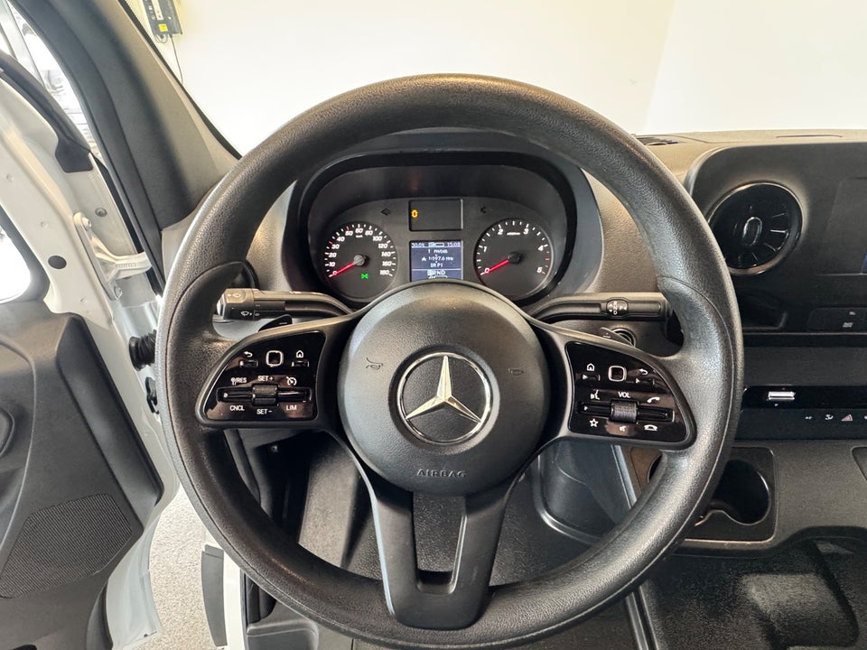 Mercedes Sprinter 319 3,0 CDi A2 Kassevogn aut. RWD