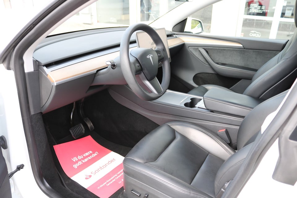 Tesla Model Y RWD 5d