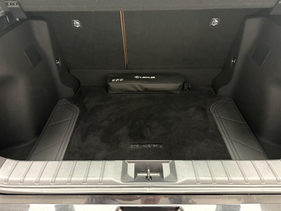 Lexus LBX 1,5 Hybrid Relax 5d