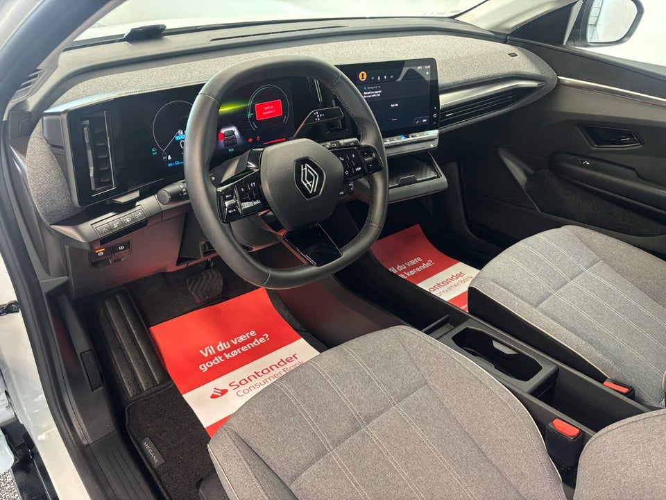 Renault Megane E-Tech 40 Equilibre 5d