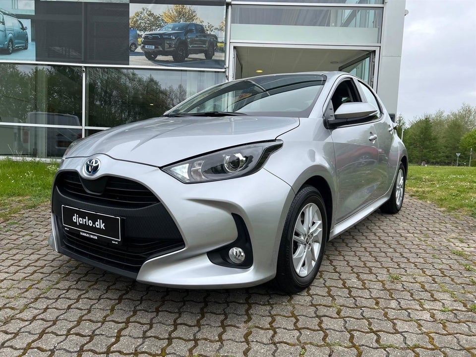 Toyota Yaris 1,5 Hybrid Active e-CVT 5d