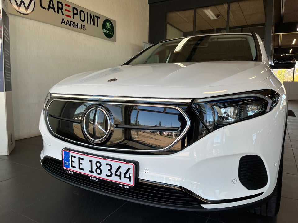 Mercedes EQA300 Progressive 4Matic 5d