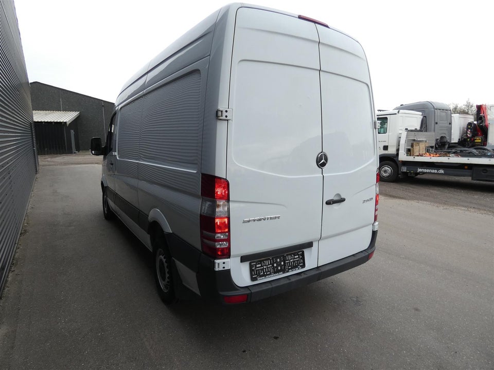 Mercedes Sprinter 211 2,2 CDi R2 Kassevogn 5d