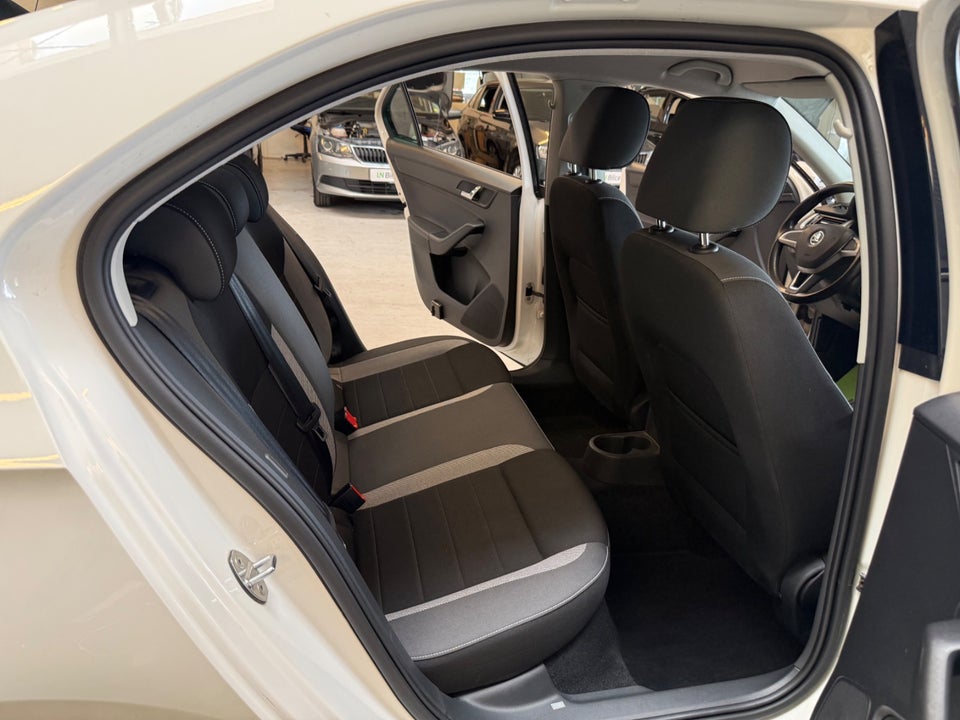 Skoda Rapid 1,2 TSi 90 Ambition DSG 5d