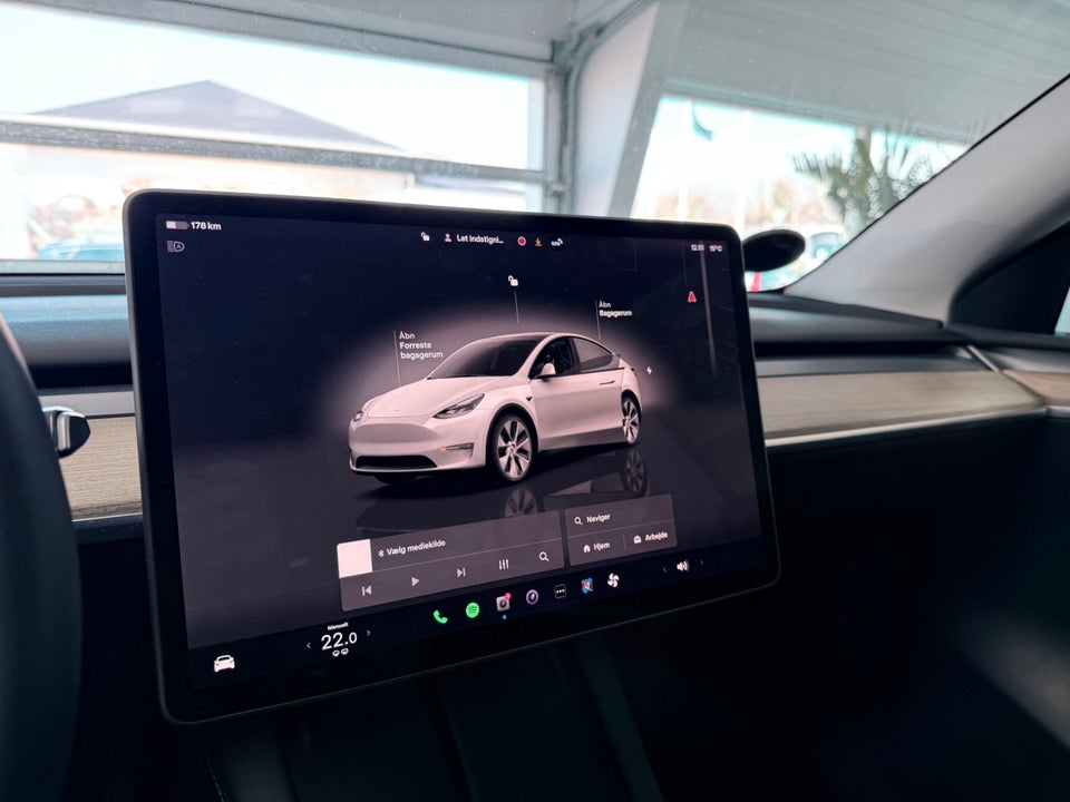 Tesla Model Y RWD 5d