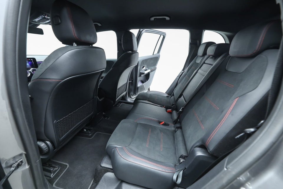 Mercedes EQB250 AMG Line 5d