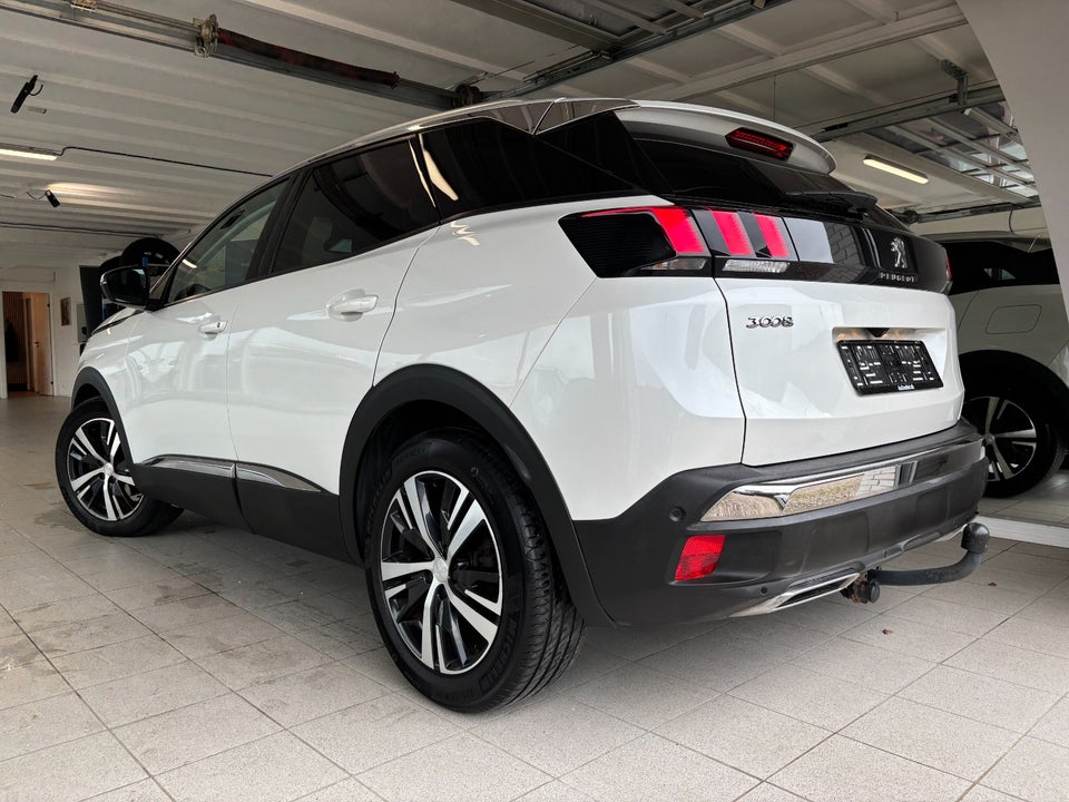 Peugeot 3008 1,6 BlueHDi 120 Allure EAT6 5d