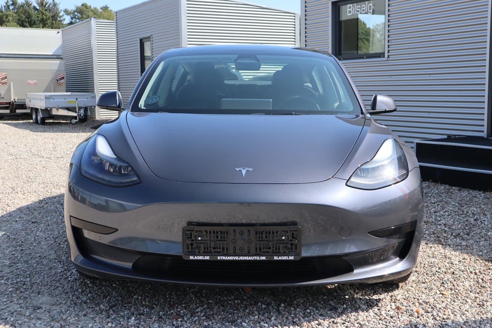 Tesla Model 3 RWD 4d