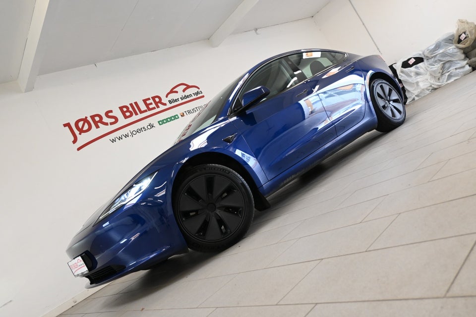 Tesla Model 3 RWD 4d