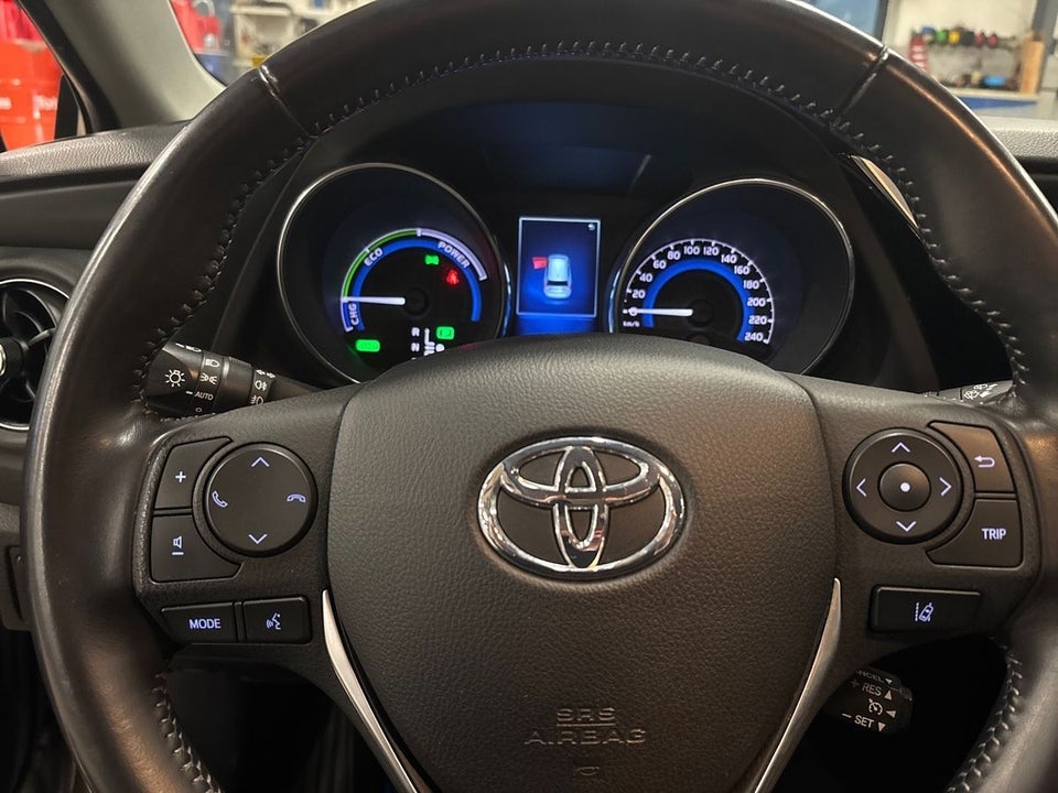 Toyota Auris 1,8 Hybrid H3 Touring Sports CVT 5d