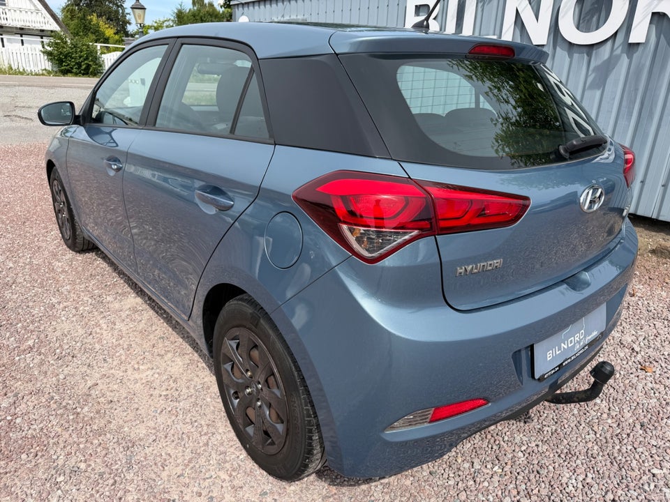 Hyundai i20 1,25 Fresh 5d