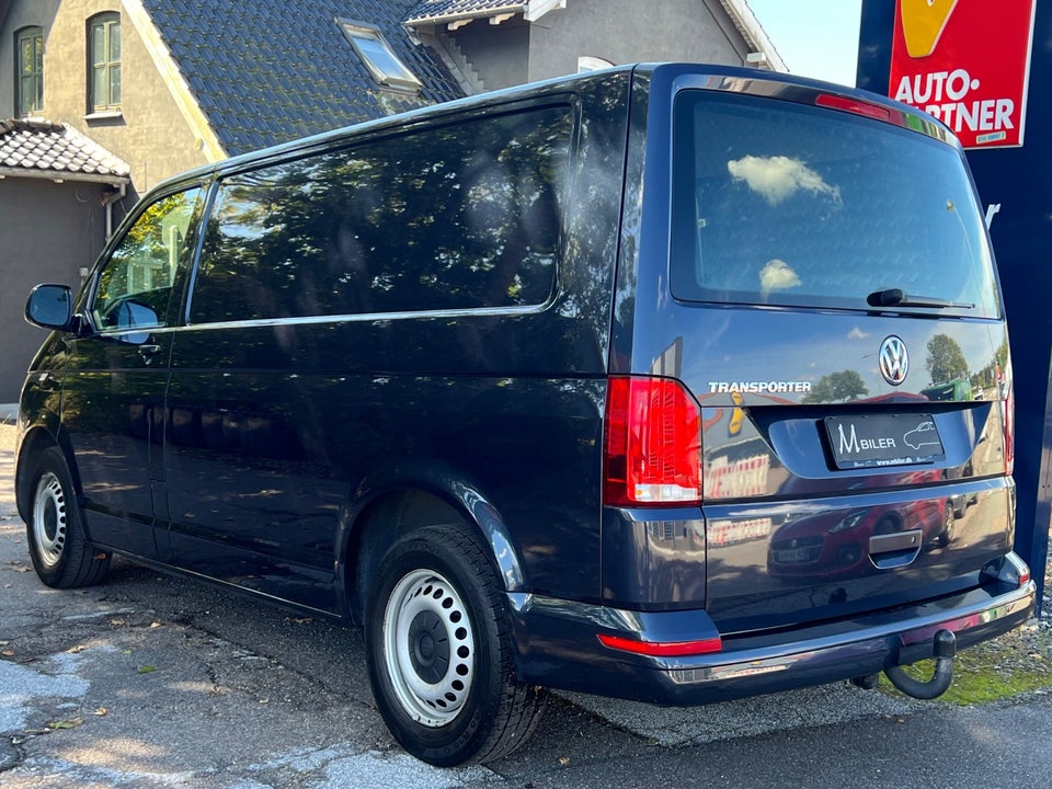 VW Transporter 2,0 TDi 150 Kassevogn DSG kort