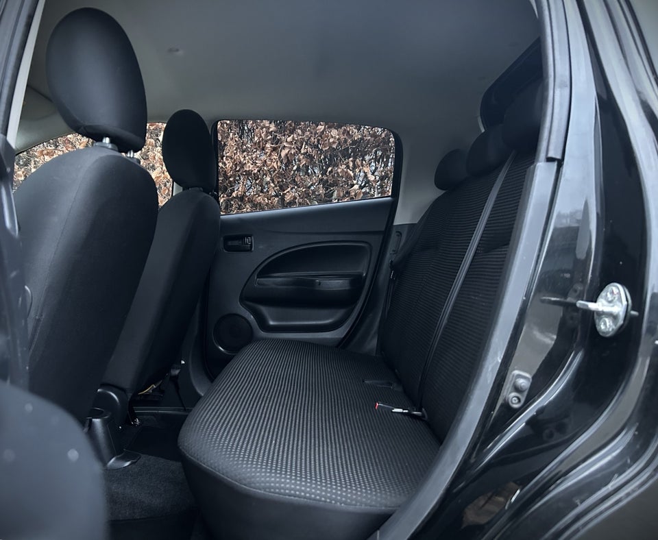 Mitsubishi Space Star 1,2 Black & White CVT 5d