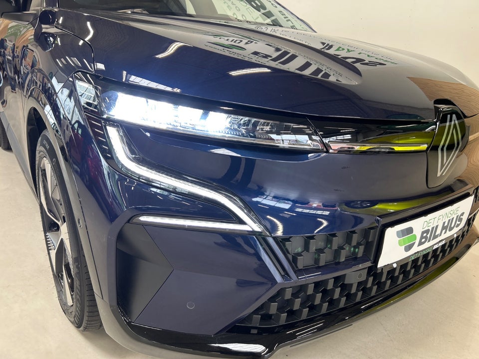 Renault Megane E-Tech 40 Equilibre 5d
