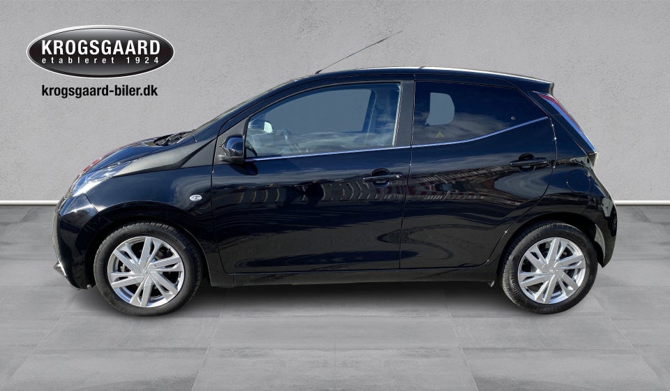 Toyota Aygo 1,0 VVT-i x-black 5d