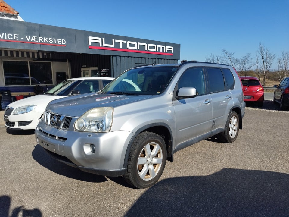 Nissan X-Trail 2,5 SE CVT 4x4 Van 5d