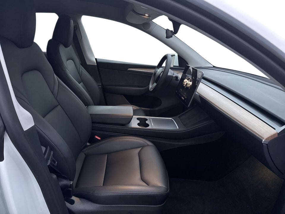 Tesla Model Y Long Range AWD 5d